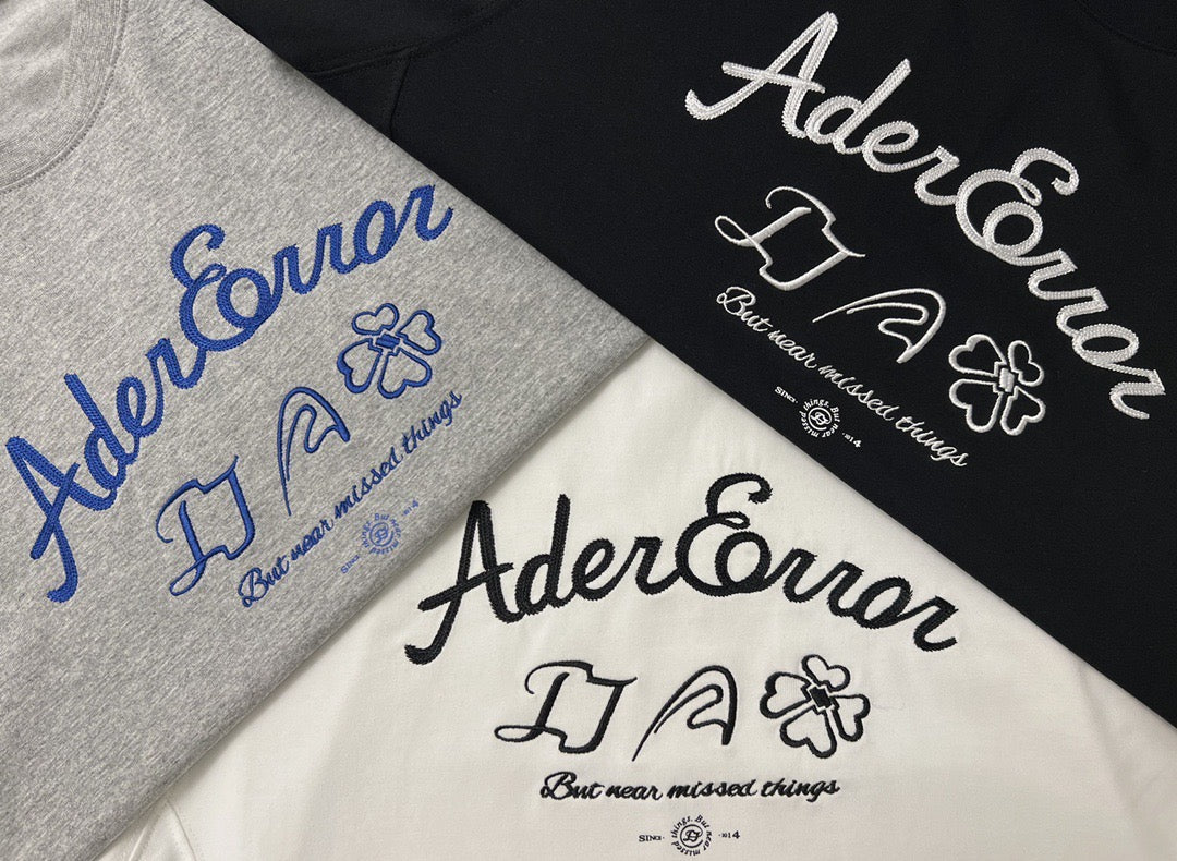 Ader error潦草英文tee