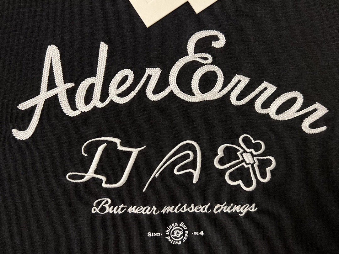 Ader error潦草英文tee