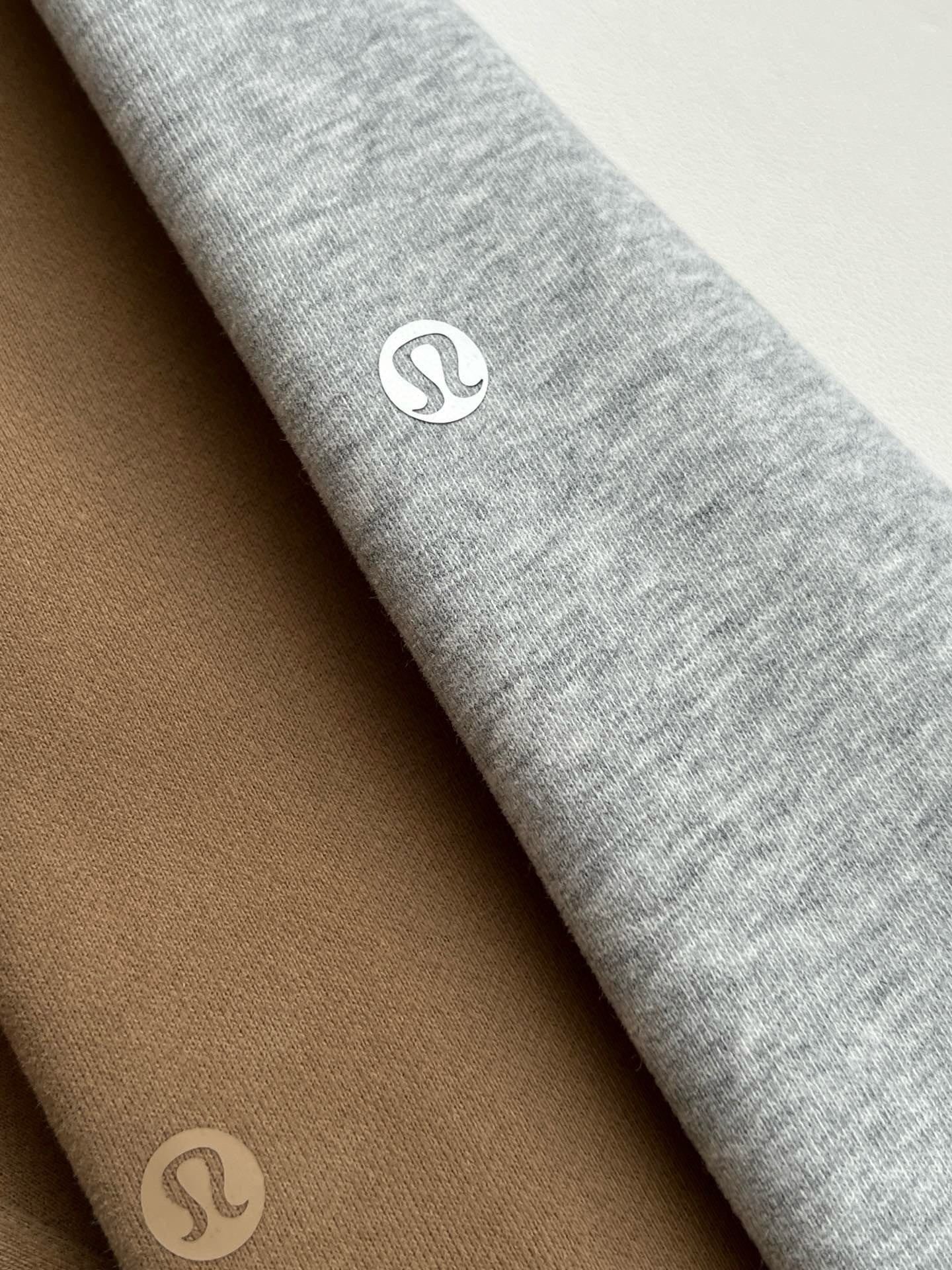 Lululemon 闊腳褲