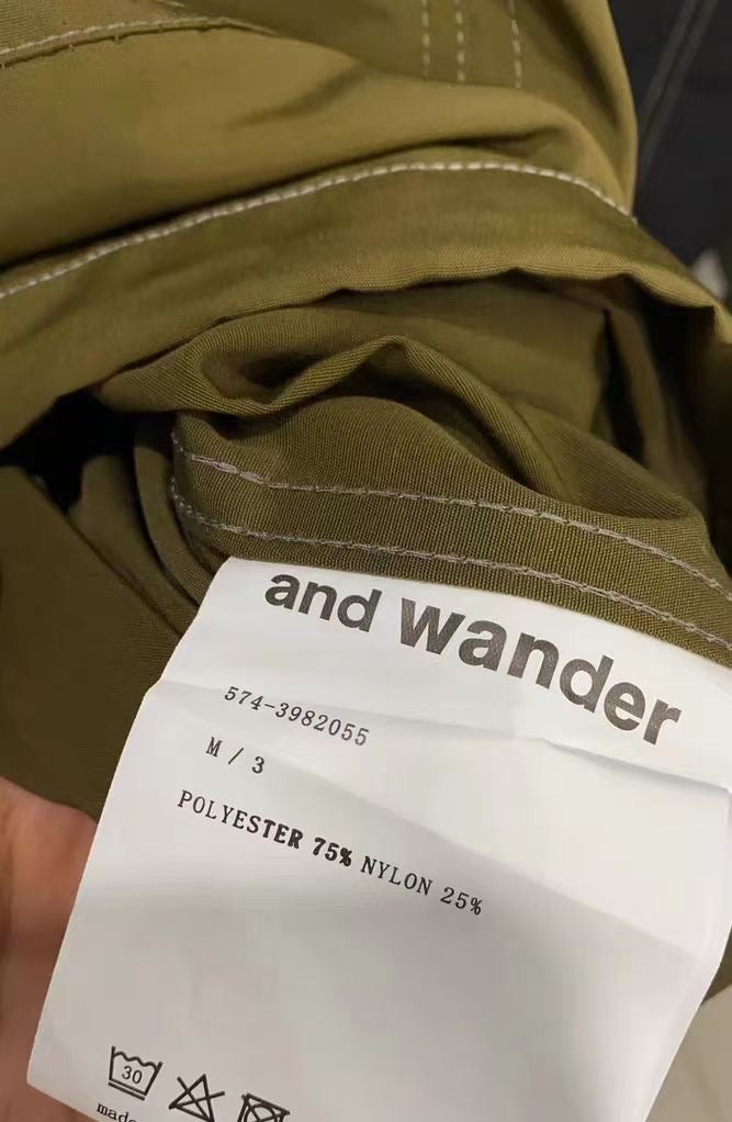 日單And Wander 防水jacket