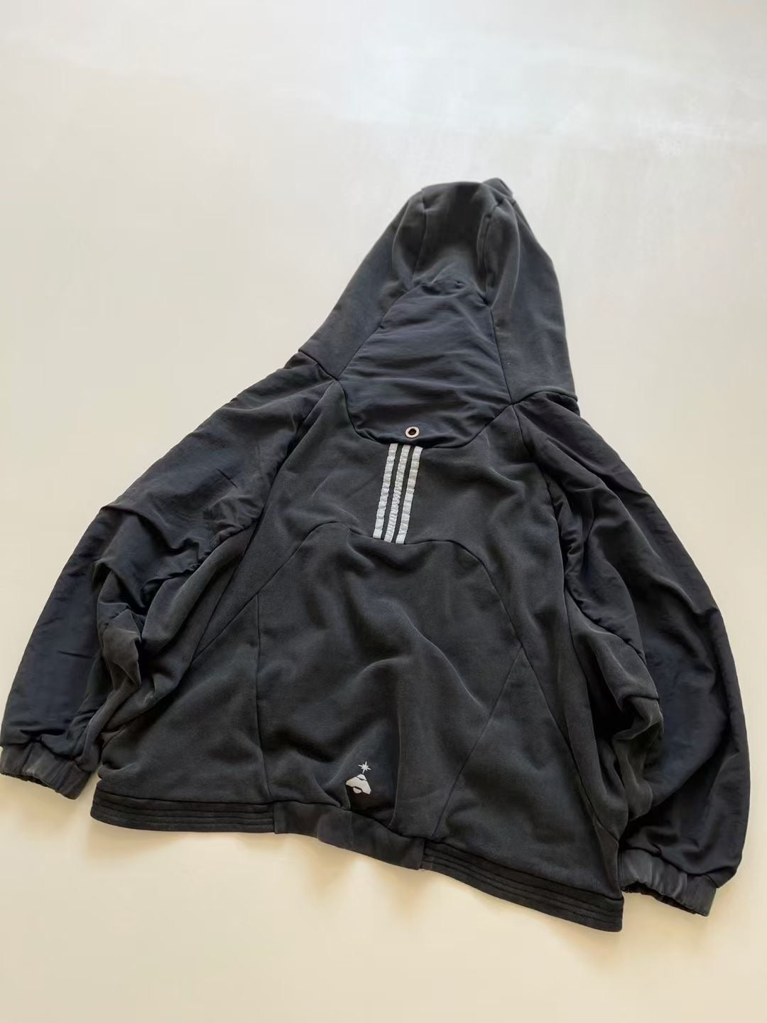 Adidas 高領hoodies