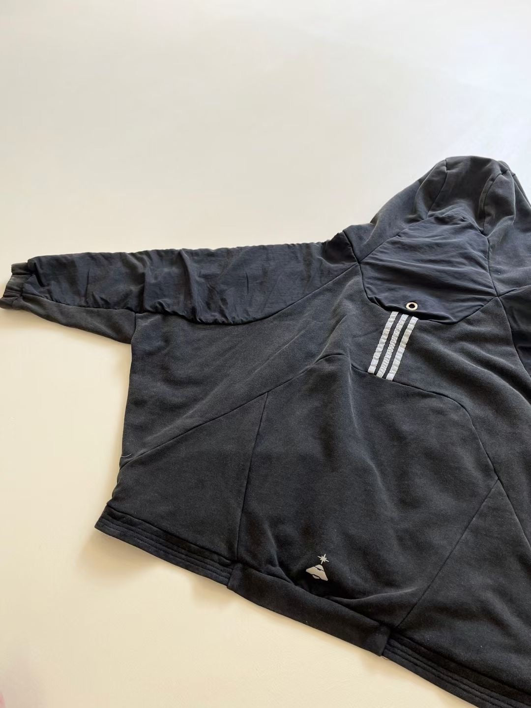 Adidas 高領hoodies