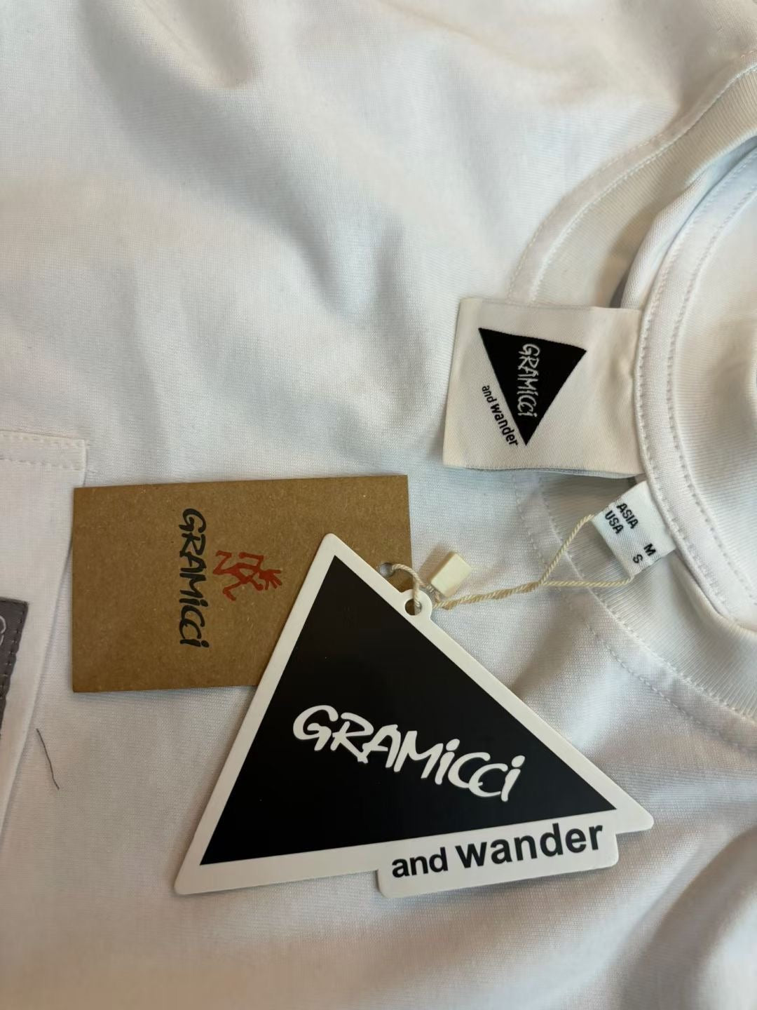 Gramicci 反光logo tee