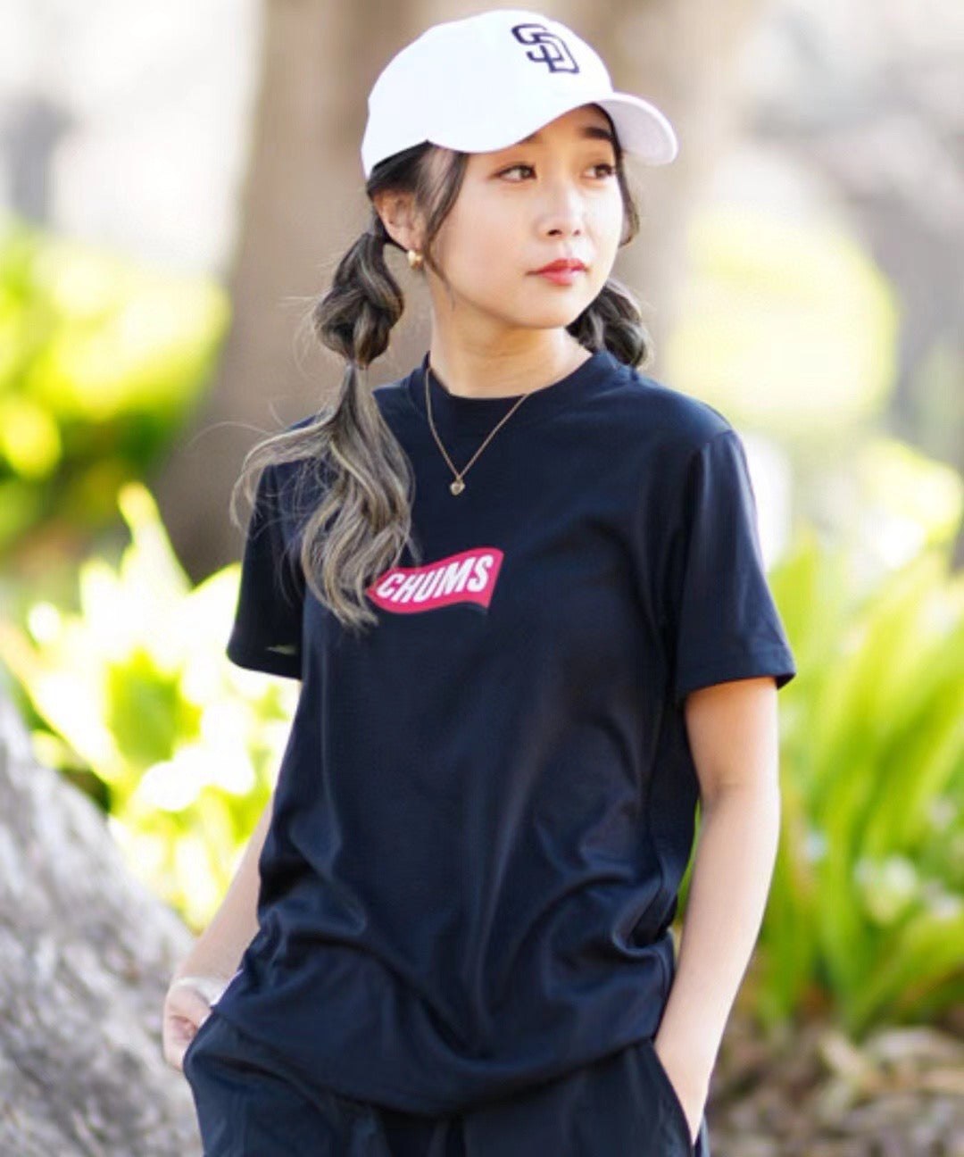 Chums字母 logo tee