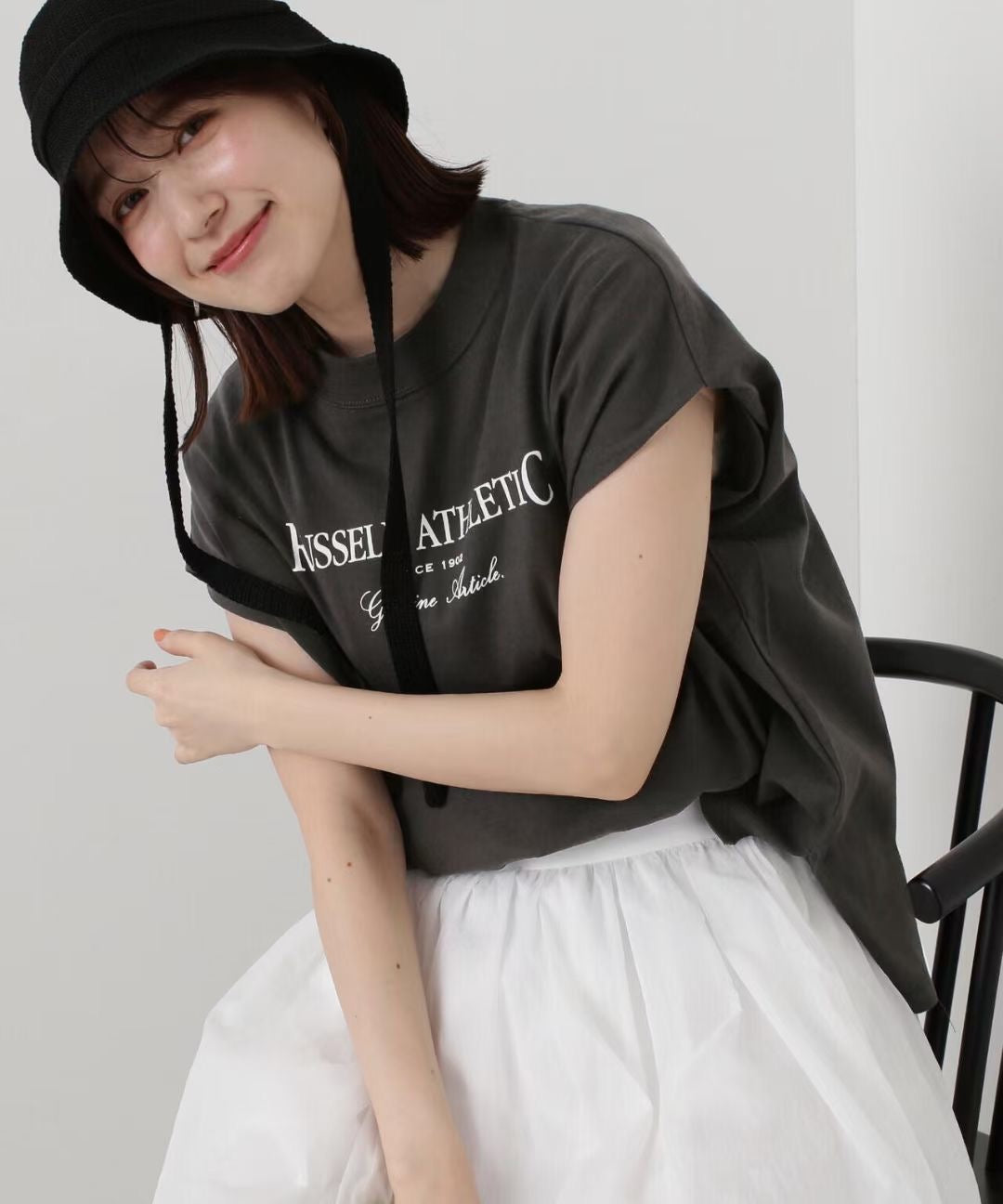 日單Russell logo tee