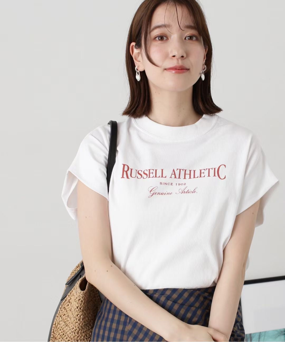 日單Russell logo tee