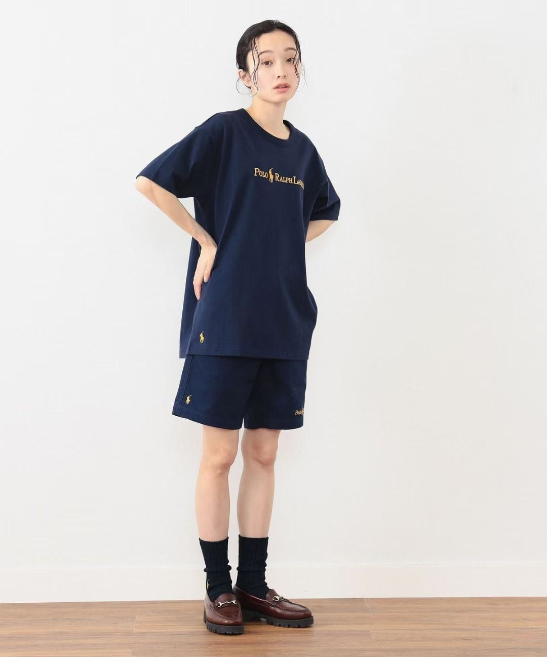 Polo logo 金色刺繡tee