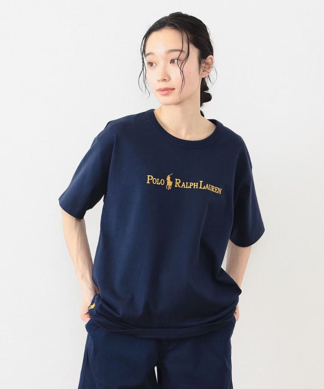 Polo logo 金色刺繡tee