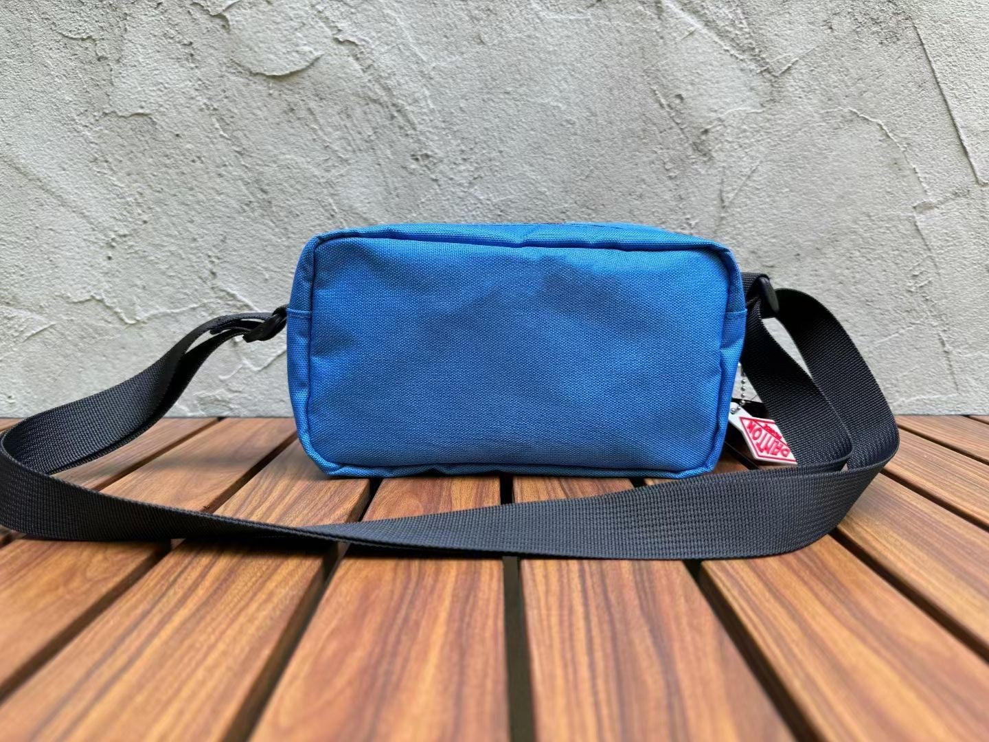 Danton canvas shoulder pouch