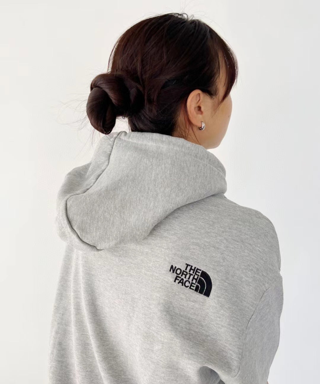 The north face 刺繡hoodies