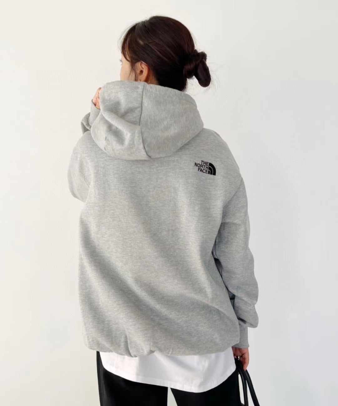 The north face 刺繡hoodies