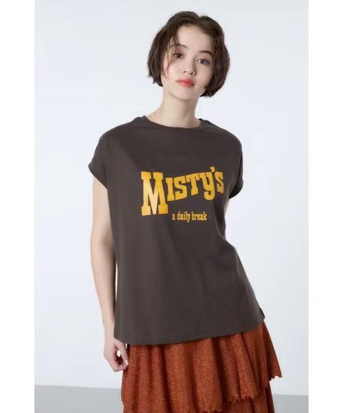 Rodeo crowns Misty tee