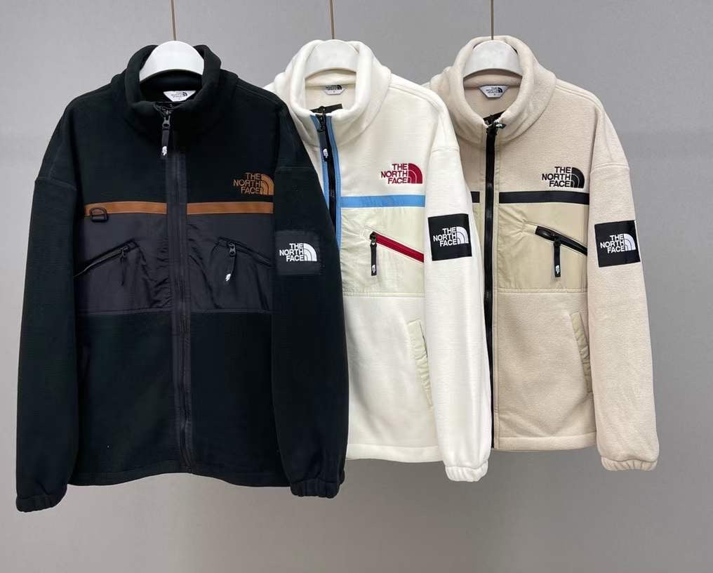 TNF 搖粒絨外套