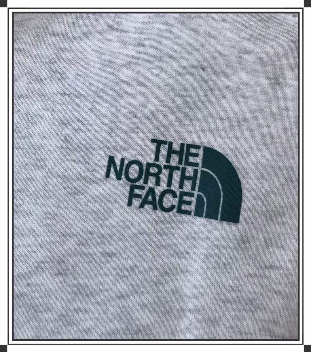 The north face 淨色印花衛衣