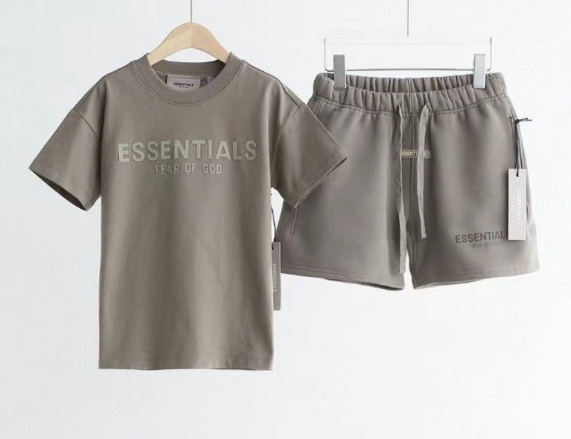 Essentials 童裝 twins set