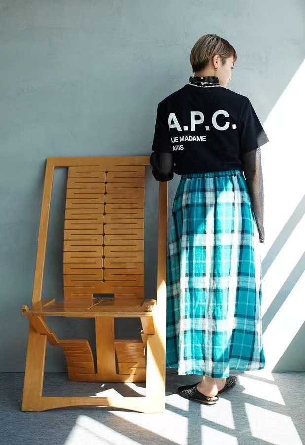 日單A.P.C logo tee